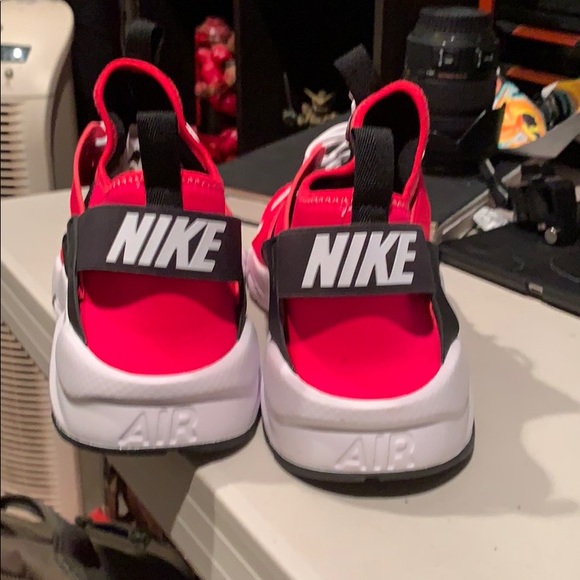 Nike Huaraches - Picture 4 of 5